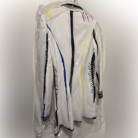 White Double-Breasted Artistic Trim Blazer - Picture 9 of 10